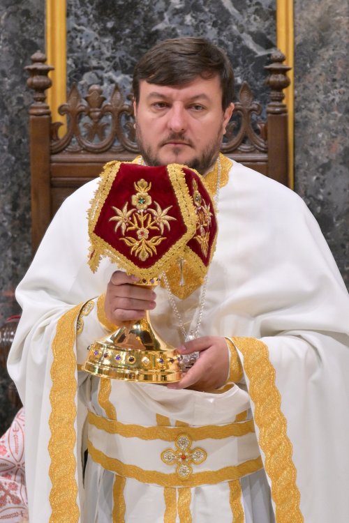 Strălucire liturgică la o biserică istorică monumentală Poza 296032