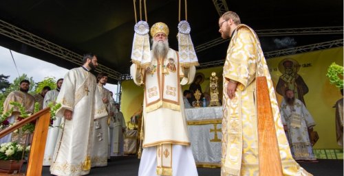 Arhiepiscopia Râmnicului și-a cinstit ocrotitorul spiritual Poza 296188