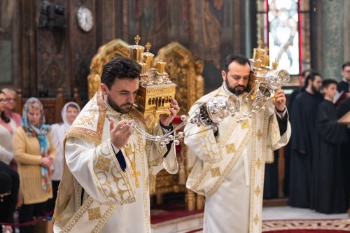 Rânduiala Privegherii pentru Sfinții Împărați la Catedrala Patriarhală Poza 296230