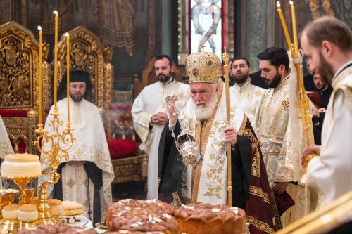 Rânduiala Privegherii pentru Sfinții Împărați la Catedrala Patriarhală Poza 296248