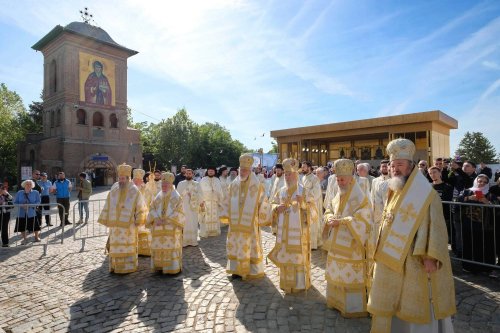 Catedrala Patriarhală și-a sărbătorit hramul istoric Poza 296514