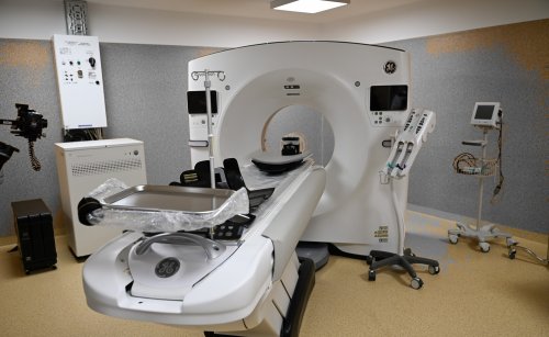 Binecuvântare arhierească pentru noua secție de radiologie a Spitalului Județean din Deva Poza 296873