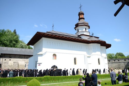 Obștea Mănăstirii Bogdana și-a luat rămas-bun de la proinstareța Cristofora Hârjabă Poza 297045