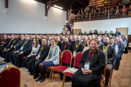 Adunarea eparhială constitutivă a Episcopiei Ortodoxe Române a Marii Britanii Poza 297470