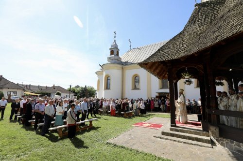 Înnoirea Bisericii „Sfinții Arhangheli Mihail și Gavriil” din Carei Poza 297412