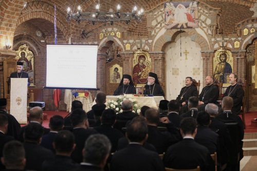 Conferințe clericale în Episcopia Maramureșului și Sătmarului Poza 297623