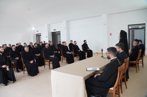 Preoţi şi medici brăileni întruniţi în conferinţă la Lacu Sărat Poza 297960