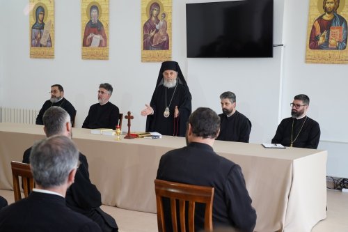 Preoţi şi medici brăileni întruniţi în conferinţă la Lacu Sărat Poza 297962