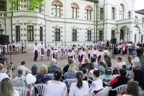 Manifestări cultural‑artistice de Ziua Copilului la Galaţi  Poza 298364