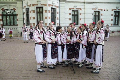 Manifestări cultural‑artistice de Ziua Copilului la Galaţi  Poza 298366