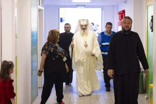 Patriarhul României a votat la alegerile locale şi europarlamentare Poza 298842