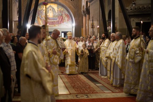 Slujire arhierească la Catedrala Mitropolitană din Cluj-Napoca în Duminica a 6-a după Paști Poza 298885
