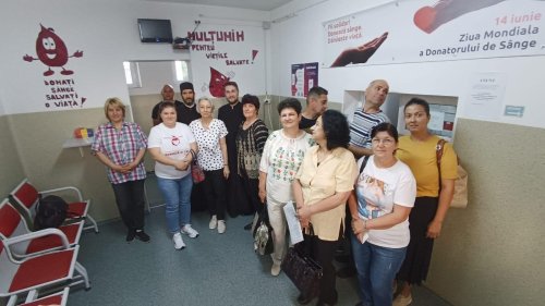 Campanie de donare de sânge în Arhiepiscopia Târgoviștei Poza 298990