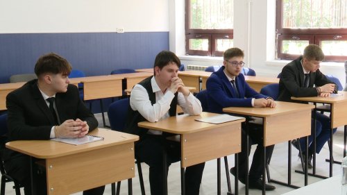 Evaluare la finalul studiilor liceale pentru seminariștii bucureșteni Poza 299125