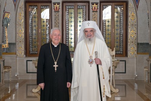 Episcop romano-catolic emerit de Padova în vizită la Patriarhia Română Poza 299210