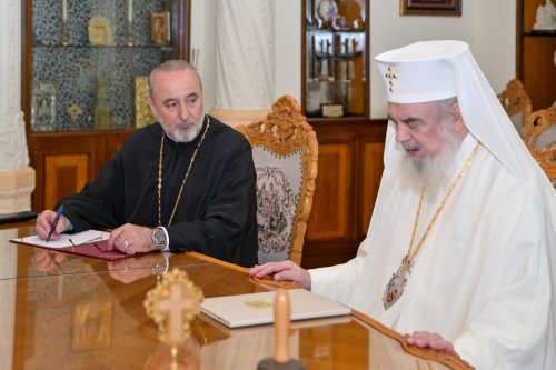 Episcop romano-catolic emerit de Padova în vizită la Patriarhia Română Poza 299213