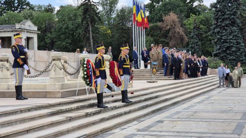 Ceremonie militară dedicată Zilei Eroilor în Parcul Carol 1 Poza 299326