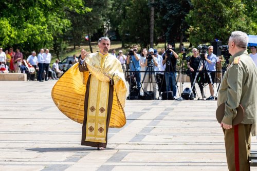 Ceremonie militară dedicată Zilei Eroilor în Parcul Carol 1 Poza 299407