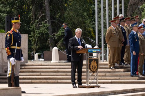 Ceremonie militară dedicată Zilei Eroilor în Parcul Carol 1 Poza 299416