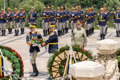 Ceremonie militară dedicată Zilei Eroilor în Parcul Carol 1 Poza 299429