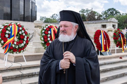 Ceremonie militară dedicată Zilei Eroilor în Parcul Carol 1 Poza 299431