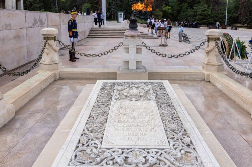 Ceremonie militară dedicată Zilei Eroilor în Parcul Carol 1 Poza 299432