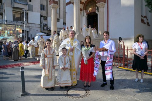 Biserica Zlătari din București a fost sfințită Poza 300059