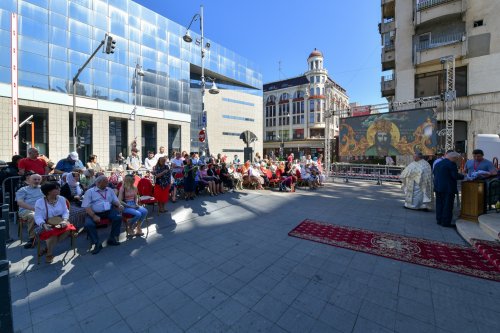 Biserica Zlătari din București a fost sfințită Poza 300081