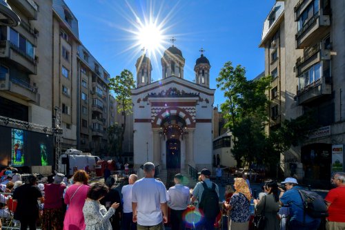 Biserica Zlătari din București a fost sfințită Poza 300082