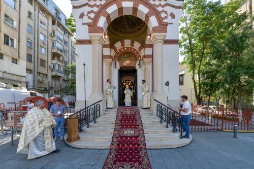 Biserica Zlătari din București a fost sfințită Poza 300083