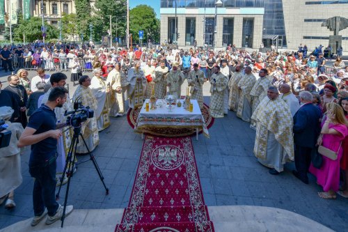 Biserica Zlătari din București a fost sfințită Poza 300087