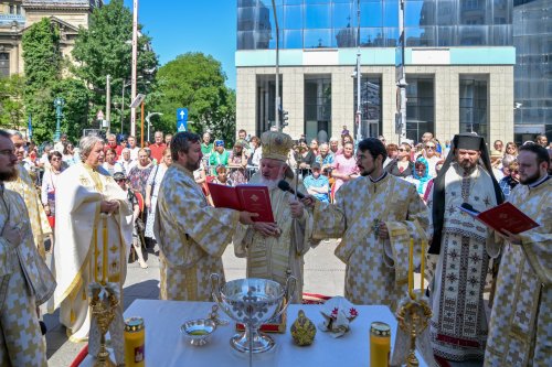 Biserica Zlătari din București a fost sfințită Poza 300093