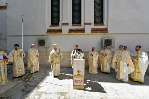 Biserica Zlătari din București a fost sfințită Poza 300096