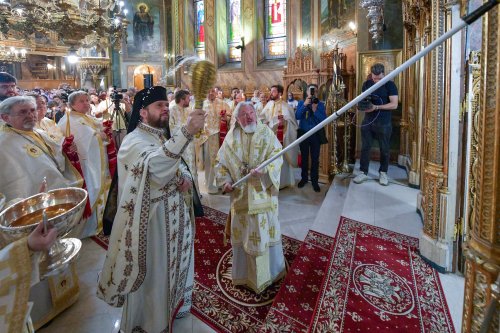 Biserica Zlătari din București a fost sfințită Poza 300113