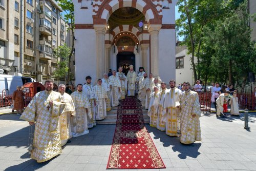 Biserica Zlătari din București a fost sfințită Poza 300114