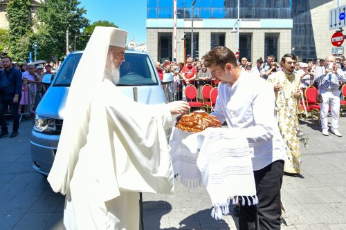 Biserica Zlătari din București a fost sfințită Poza 300115