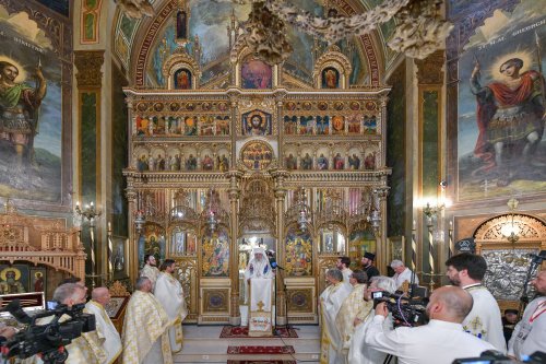 Biserica Zlătari din București a fost sfințită Poza 300121