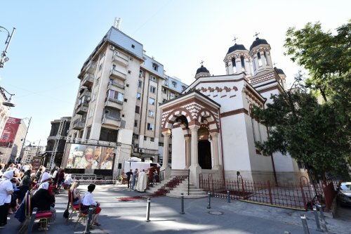 Biserica Zlătari din București a fost sfințită Poza 300163