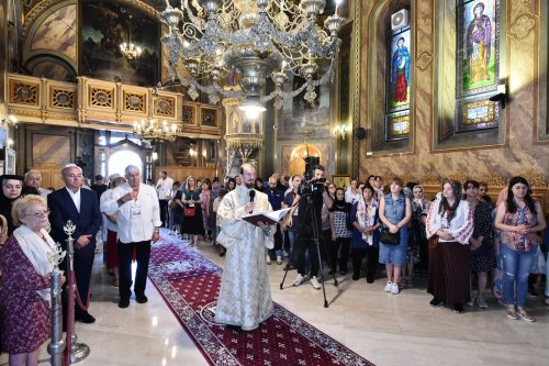 Biserica Zlătari din București a fost sfințită Poza 300166