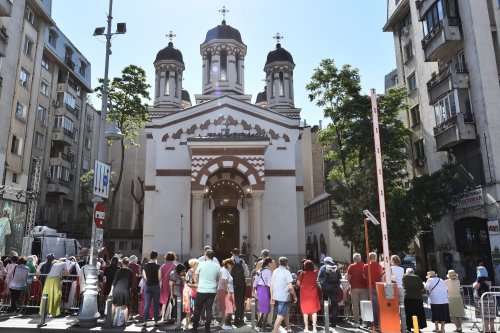 Biserica Zlătari din București a fost sfințită Poza 300171