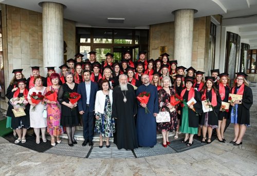 Festivitate de absolvire la două școli postliceale din Cluj‑Napoca Poza 300603