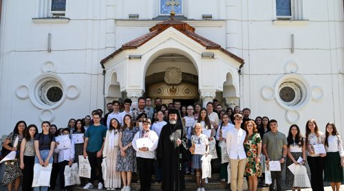 Premierea elevilor hunedoreni cu rezultate bune la olimpiadele de religie Poza 300607