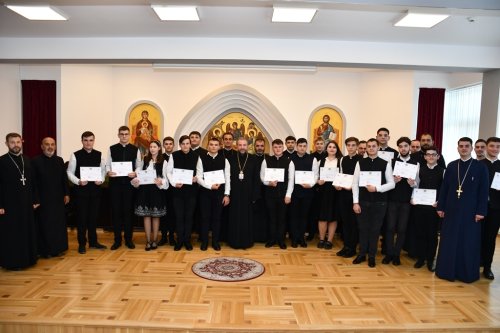 Recunoștință pentru elevii seminariști la final de an școlar Poza 300598