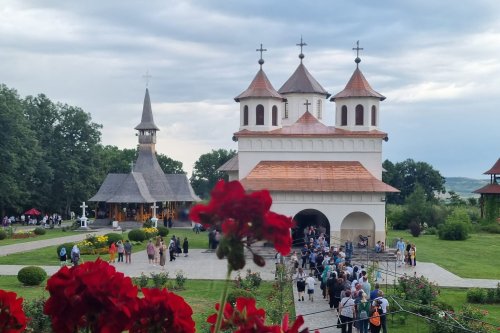 Târnosirea Bisericii „Nașterea Sfântului Ioan Botezătorul” de la Mănăstirea Bobota, Sălaj Poza 300858