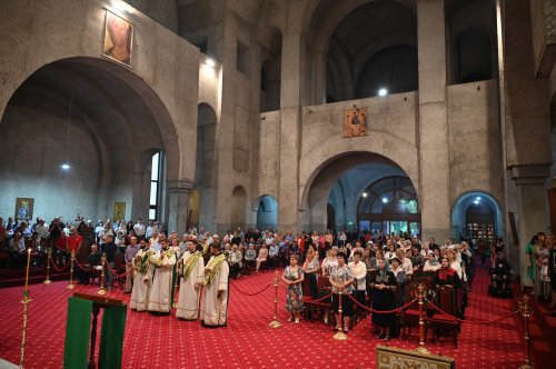 Praznicul Rusaliilor la Catedrala Episcopală din Oradea Poza 300938