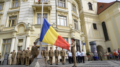 Drapelul național, sfințit la Sibiu Poza 301034