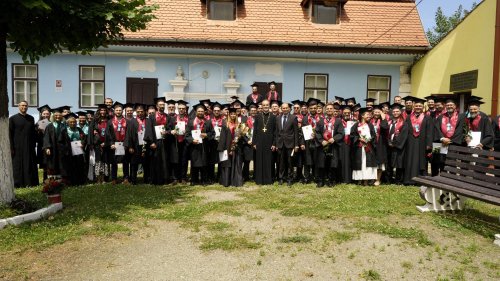 Absolvenții teologi din Sibiu au depus jurământul Poza 301221