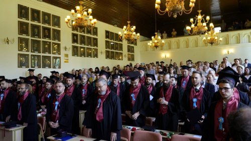 Absolvenții teologi din Sibiu au depus jurământul Poza 301223