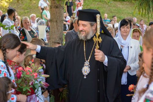 Binecuvântare arhierească la hramul Mănăstirii Lacuri - Hârlău Poza 301173