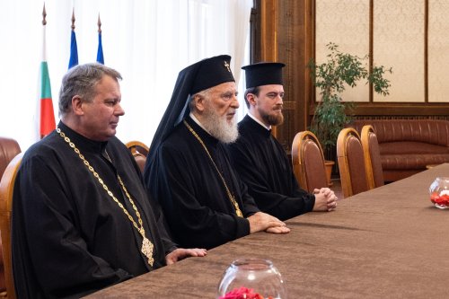 Delegație a Patriarhiei Române în vizită la Ambasada României în Republica Bulgaria Poza 301243